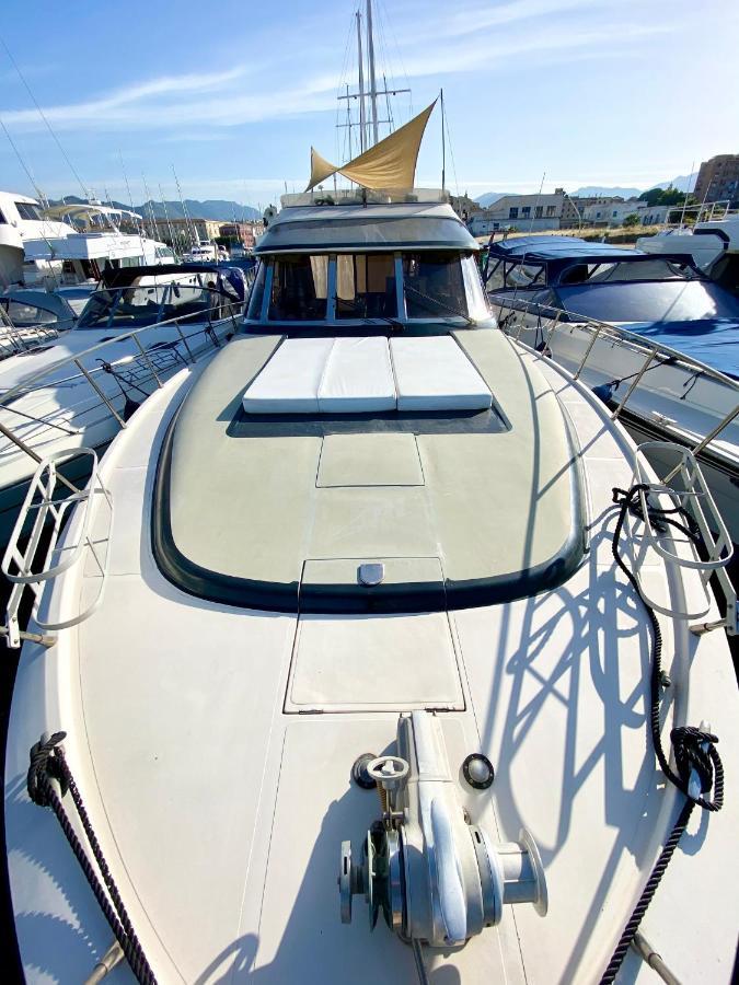 מלון פלרמו Panaby Houseboat מראה חיצוני תמונה